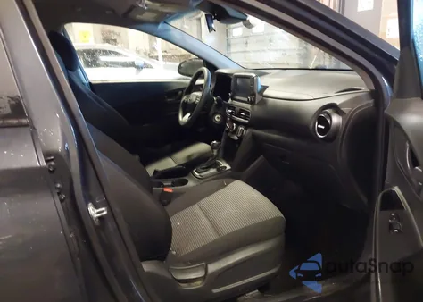 2021 Hyundai Kona Se z USA, uszkodzony, nr VIN KM8K1CAA2MU602097